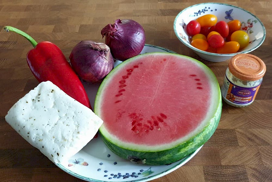 Roerbakschotel met watermeloen - ingrediënten