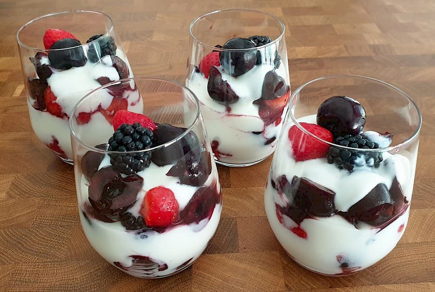 Griekse yoghurt met vers fruit