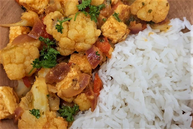 Bloemkoolcurry met paneer - close-up